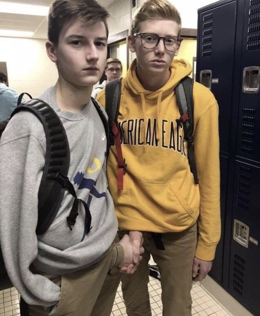 13B8qmgPy7A.jpg