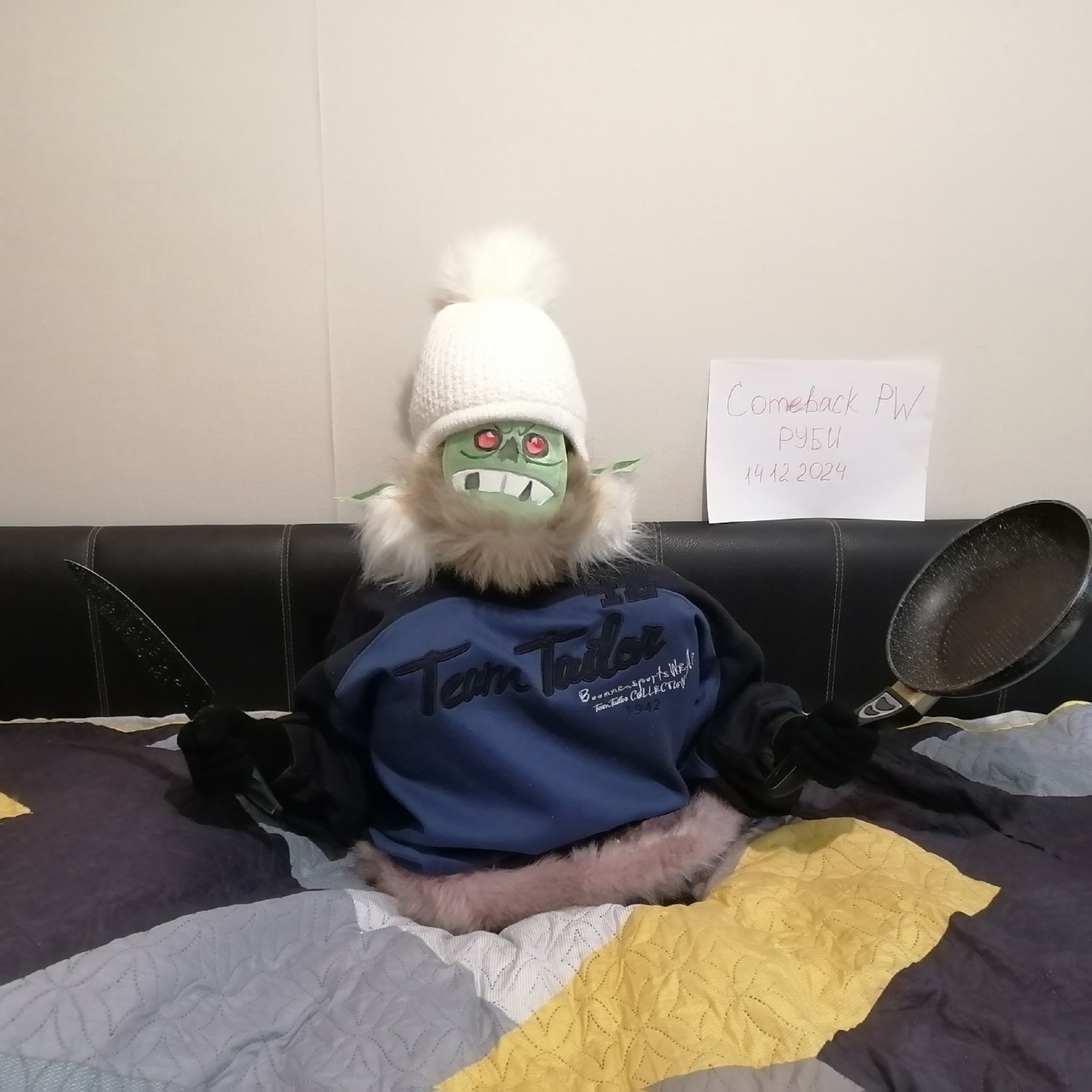 hjKGbcMqEKE.jpg