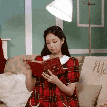 jennie-blackpink (1).gif
